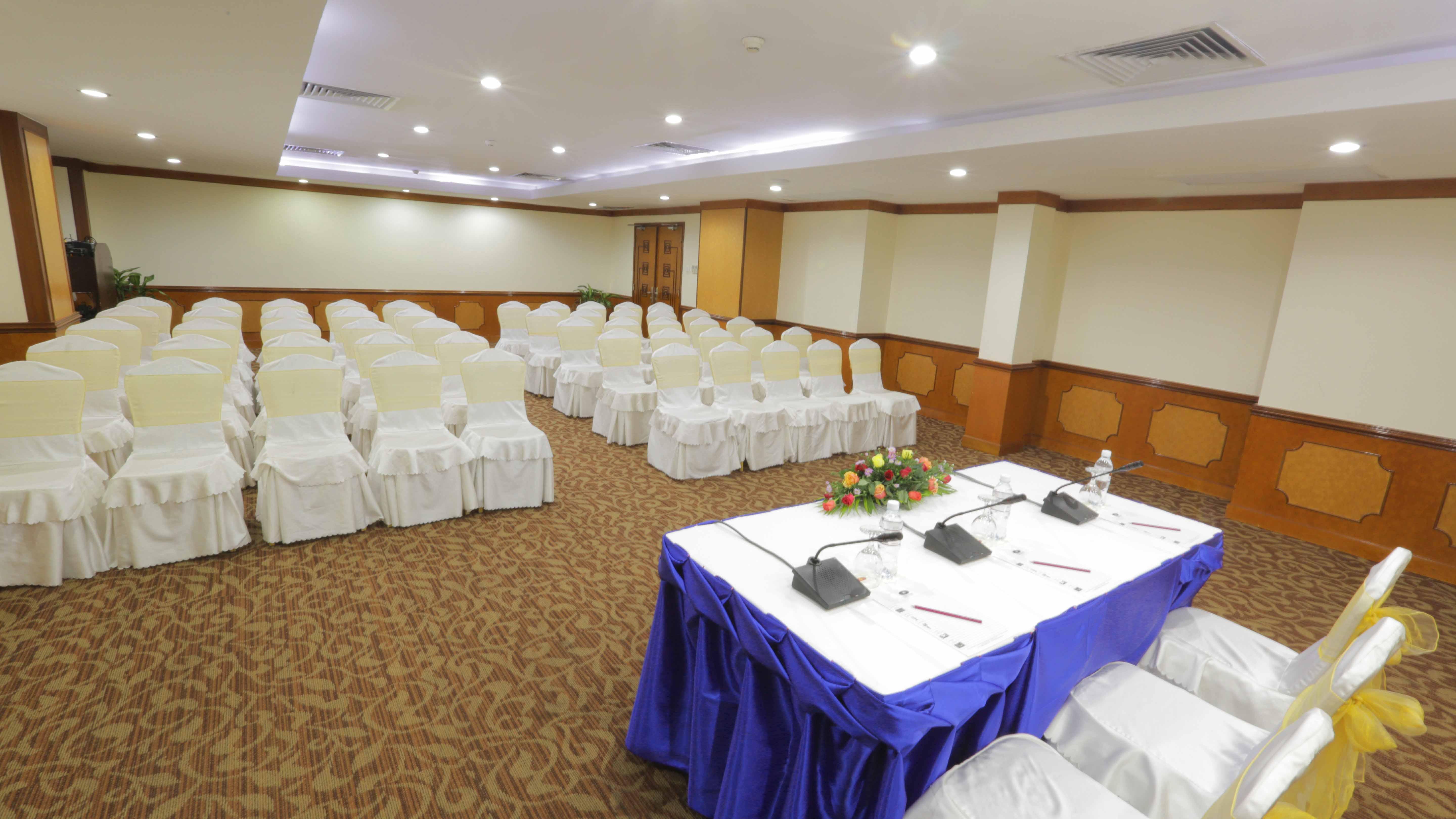 Phnom Penh Hotel Exterior photo