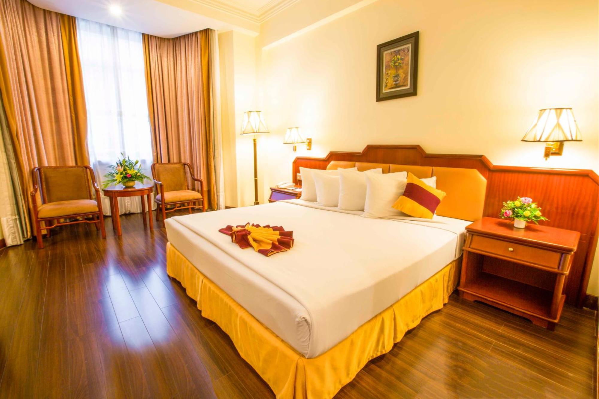Phnom Penh Hotel Exterior photo